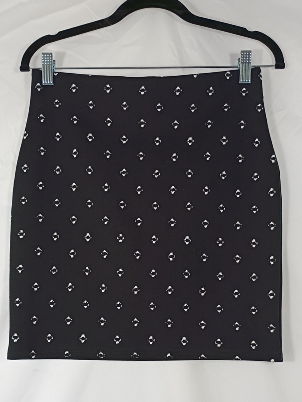 NWT LOFT Stretchy Pull On Pencil Style Skirt Black White Size Small Petite Work